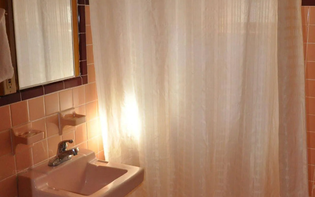 Atlantic Economy Inn