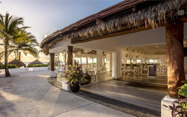 Desire Riviera Maya Pearl Resort, Couples Only - Adults Only All Inclusive