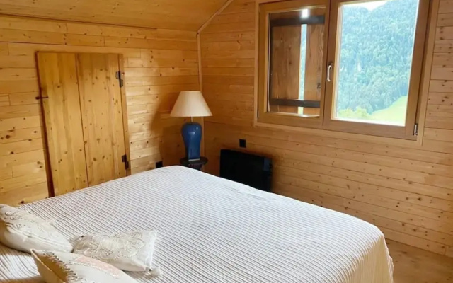 Chalet in Rossiniere Near Glacier & Lake