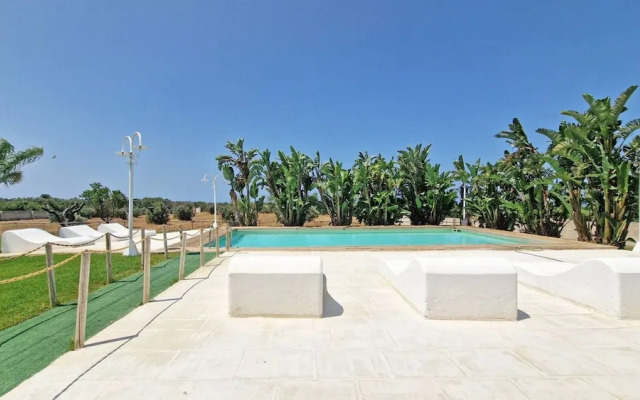 Villa With Swimming Pool Sleeps 8 Three Bedrooms