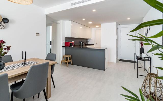 VG13- Modern apartment, 5 min to beach