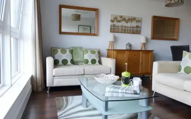 Viridian Apartments in Basingstoke Serviced Apartments - Skyline Plaza