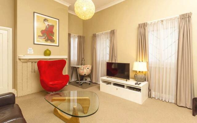 The Club Motel and Apartments