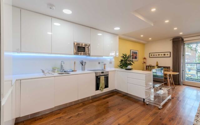 Beautiful Canal-side Flat in Hackney