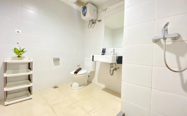 Homey Furnished Studio At Beverly Dago Apartment