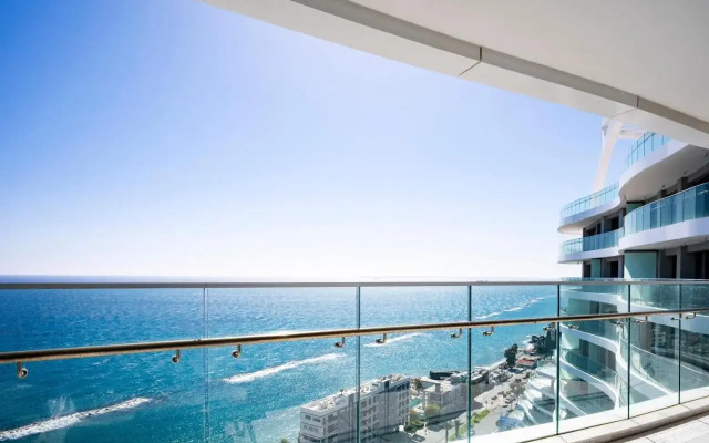 Phaedrus Living Del Mar Suite 311