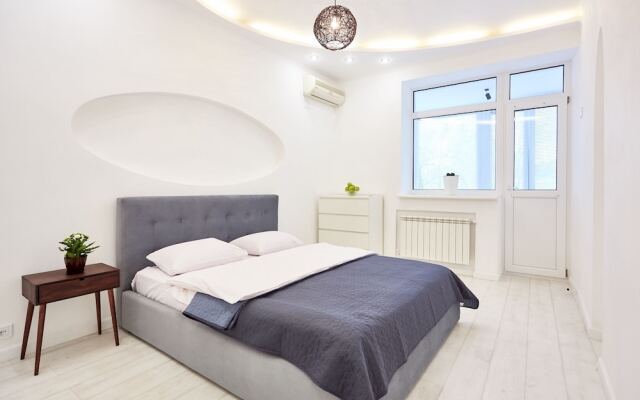 Апартаменты Flatsis, ул. Бажанова, 12