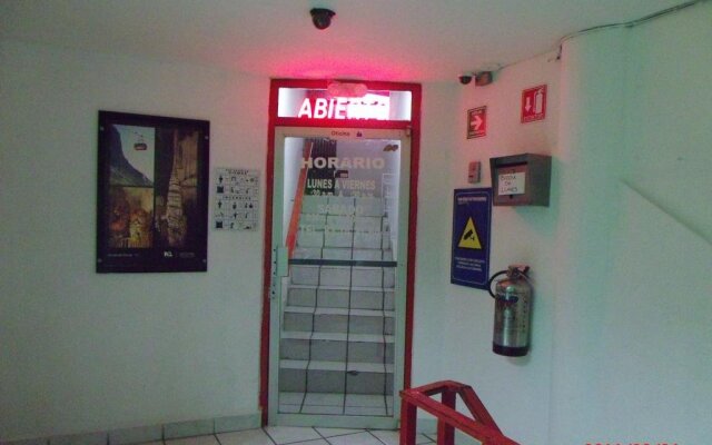 Unidades Privadas con AC-TV-WiFi y Estacionamiento en Centro de MTY
