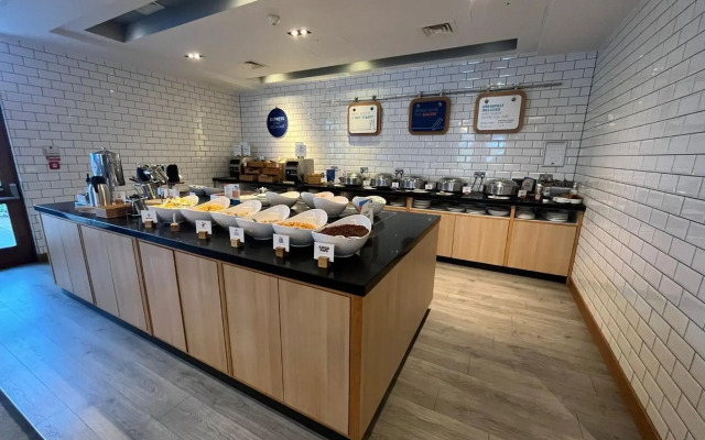 Holiday Inn Express London-Epsom Downs by IHG