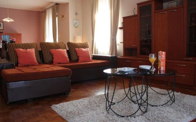 Apartment Donna - Three Bedroom Apartment