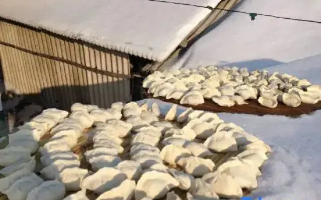 Snow Village Erlanghe Mengliang Inn