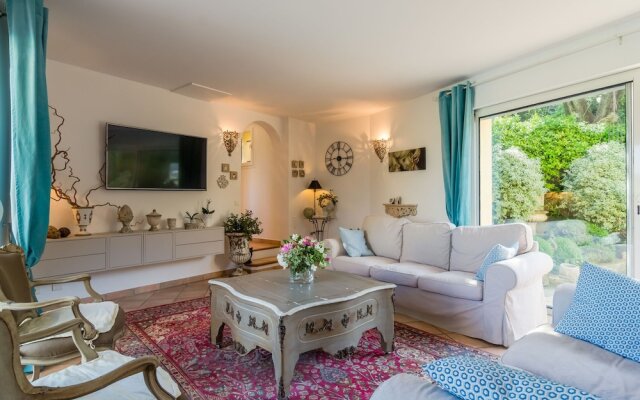 Luxurious Villa With Internet and Private Swimming Pool, Near Grasse