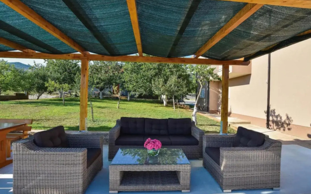 Holiday house with a swimming pool Dugopolje, Zagora - 19033