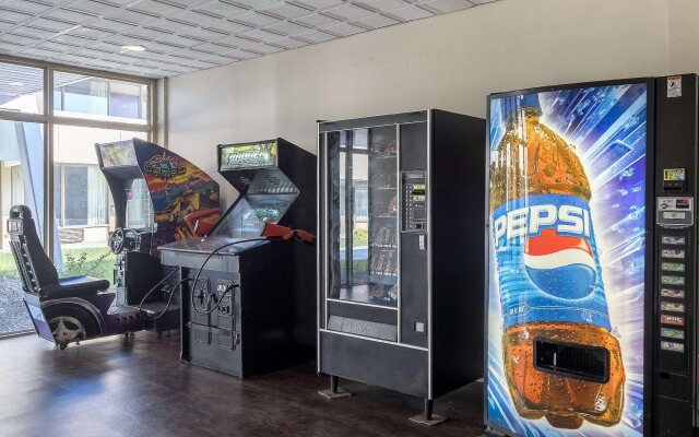 Red Roof Inn Clearfield