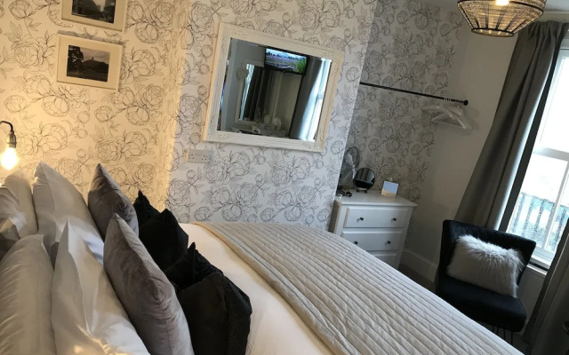 The Glastonbury Townhouse