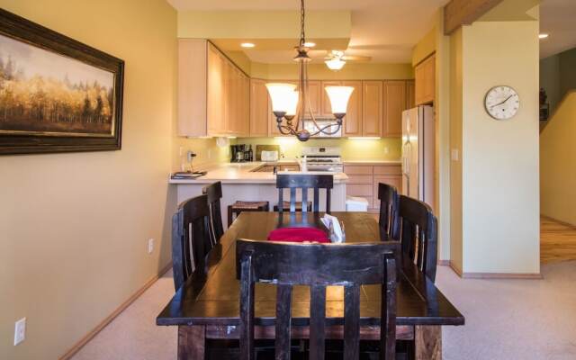 Bozeman - East Gallatin Retreat