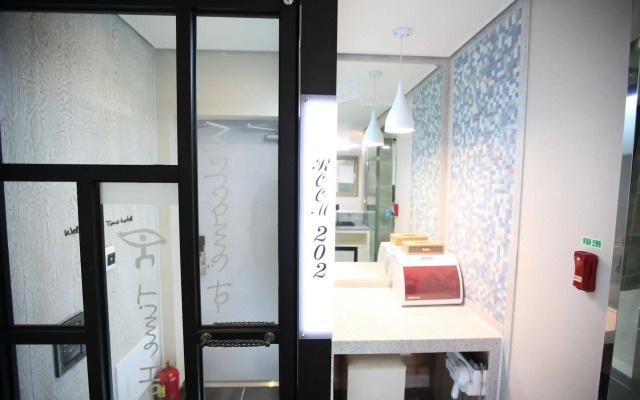 Cheonan Hound Hotel
