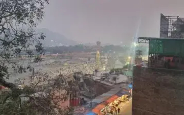 Hotel Shri Hari by OYO Rooms