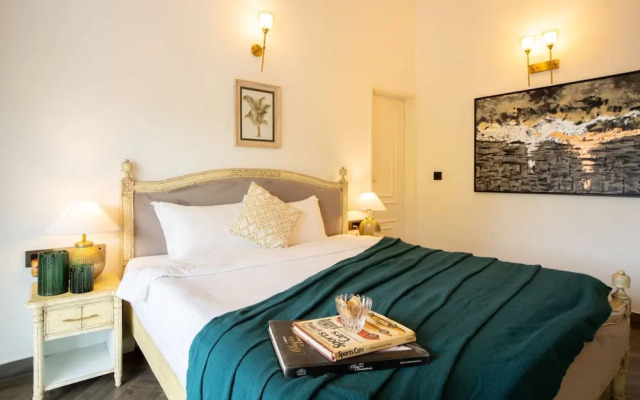 Villa Bauhinia - 5bhk With Pool 10 Mins to Beach