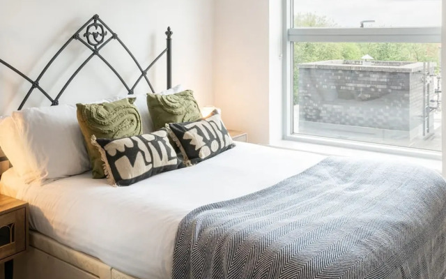 Host Stay Manchester Apartment