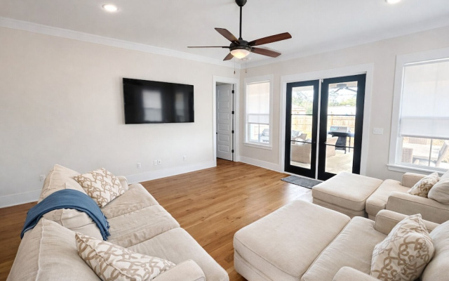 The Meridian | Walkable. Coastal. Elevated.