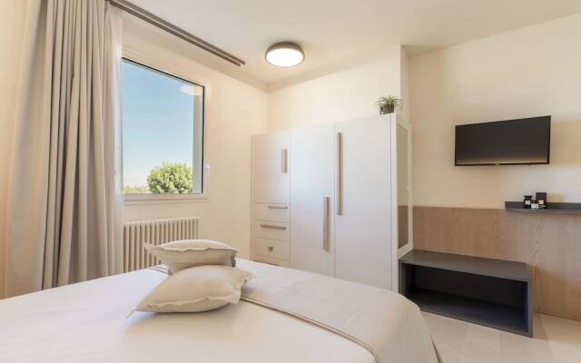 3239 Domina 55 by Perle di Puglia