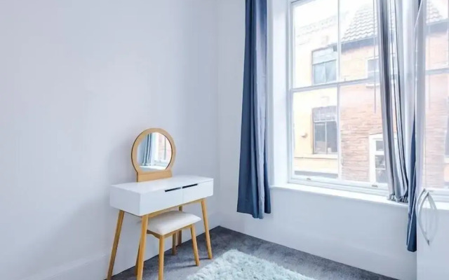 Cosy 2 Bed Apt Old Dutch Embassy