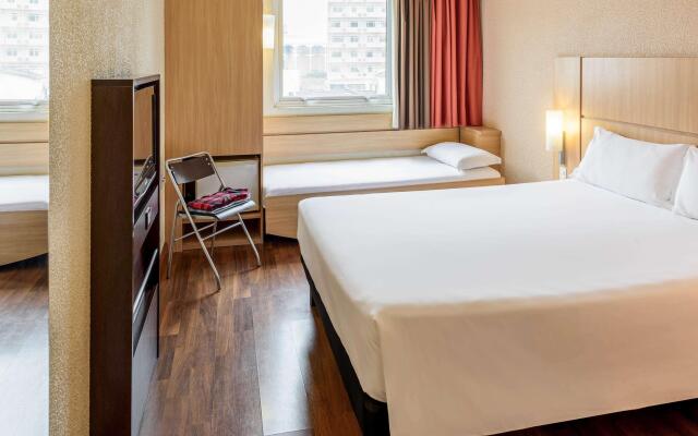 ibis Blumenau