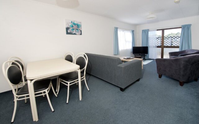 Golden Bay Motel