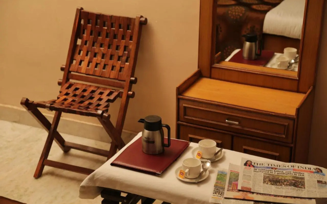 Hotel Meenakshi Udaipur – Guest Rooms – Udaipur