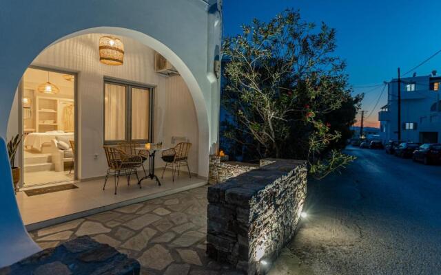 Adama's Suites