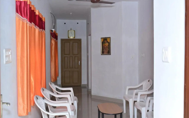 Sea Breeze Beach Home Stay