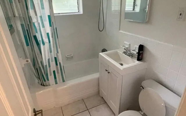 Hallandale Beach Hostel