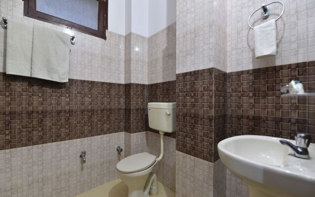 Oyo 28027 Hotel Dhruv