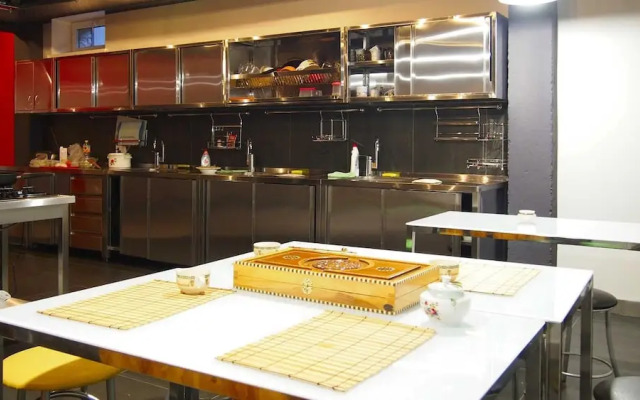 Guest House Opaliha Loft Rooms - Hostel