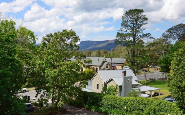 Cloudsong Chalet 1 - Close to the village centre!