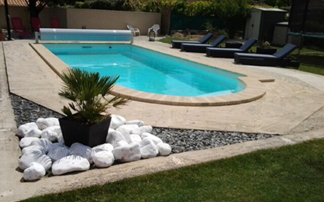 Villa With 3 Bedrooms in Mazan, With Private Pool, Enclosed Garden and