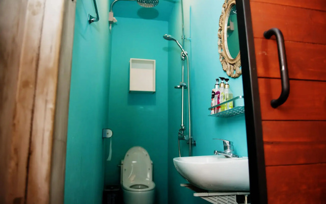 TwoTwo House