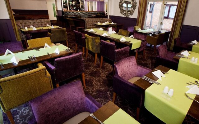 Henley Hotel