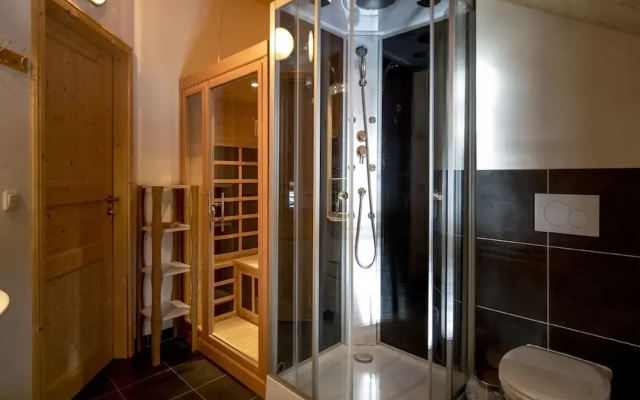 Chalet With Infrared Sauna