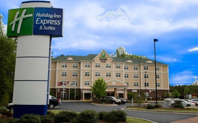 Holiday Inn Express & Suites LaGrange