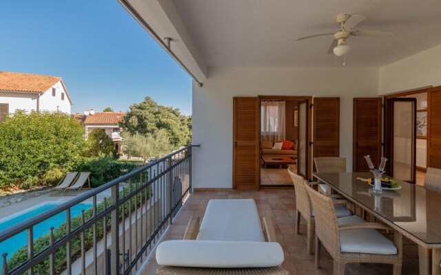 Awesome Home in Vrsar With Wifi and 4 Bedrooms