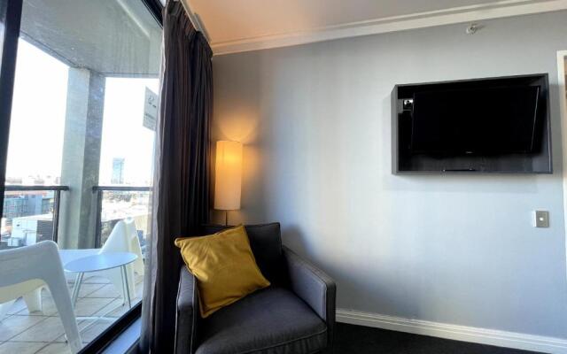 KOZYGURU SYDNEY CBD Family Friendly 3Bed APT NHA653-1702