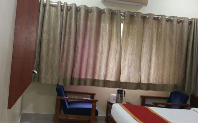 Hotel Sunset Inn Mount Abu with Swimming Pool