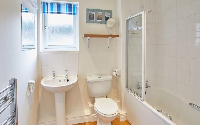 Whitehall 1 Apartment