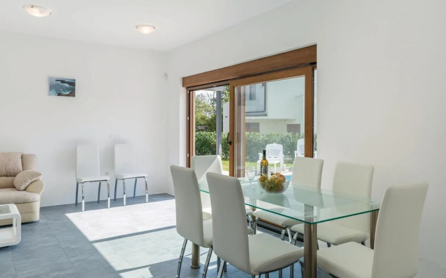 Amazing Home in Buici With Wifi and 4 Bedrooms