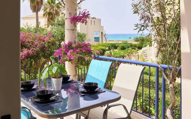 Villa Elias 1BR Upper Apt with Pool