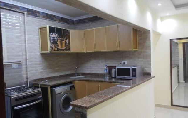 City squer apartment sea view