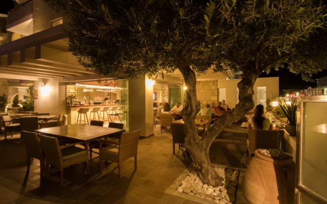 Parasol Luxury Hotel & Suites