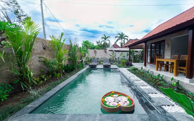 Tutik Private House by Supala